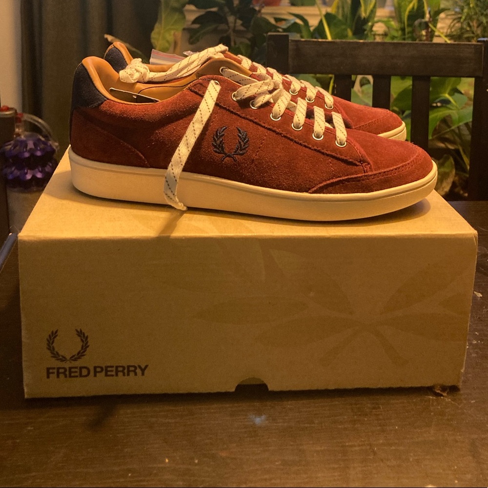 Fred Perry Hopman Suede sneaker NIB size 5.5
